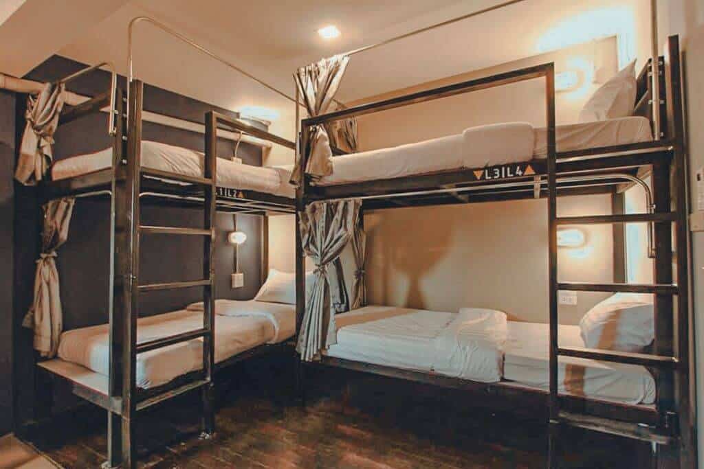 a 4-bed hostel room in chiang mai, thailand